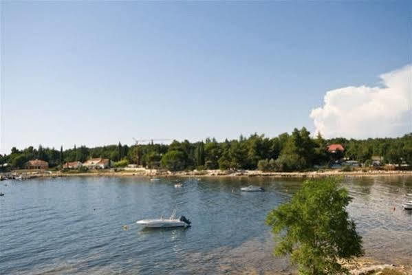 Hotel Zlatna Vala Umag Exterior photo